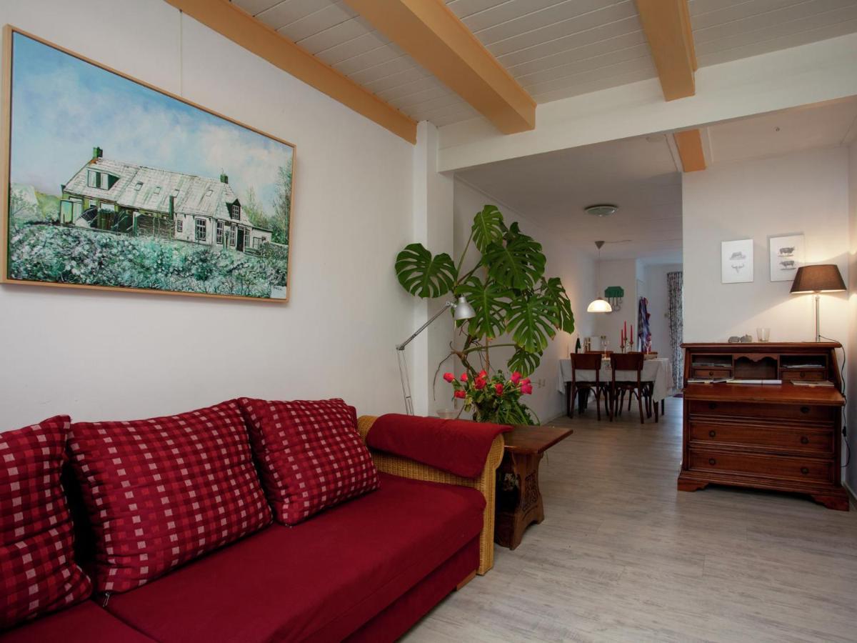 Fairytale Cottage In Nes Friesland With Garden Exteriör bild