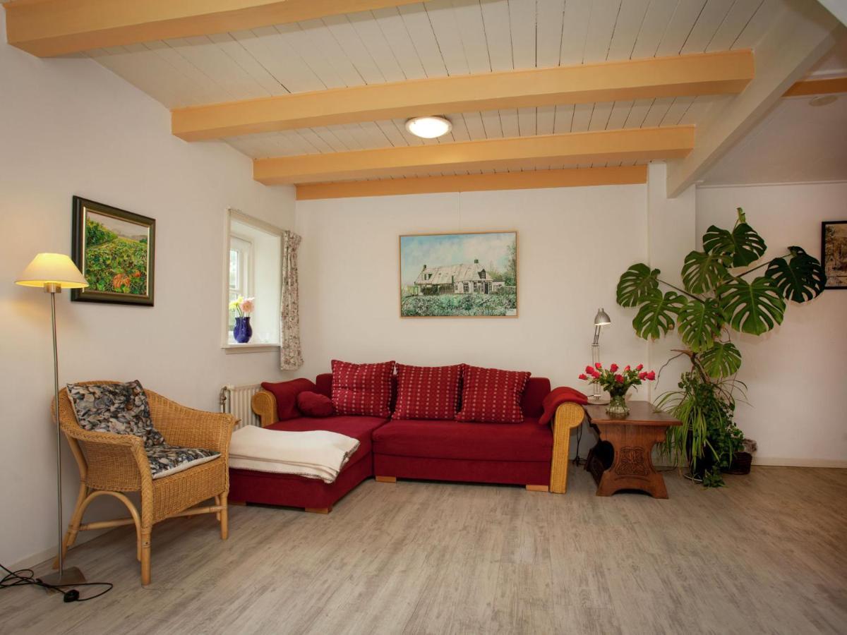 Fairytale Cottage In Nes Friesland With Garden Exteriör bild