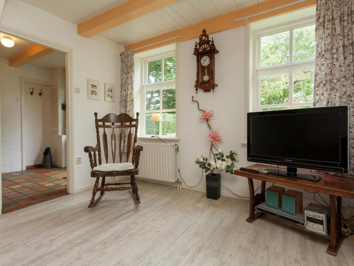 Fairytale Cottage In Nes Friesland With Garden Exteriör bild