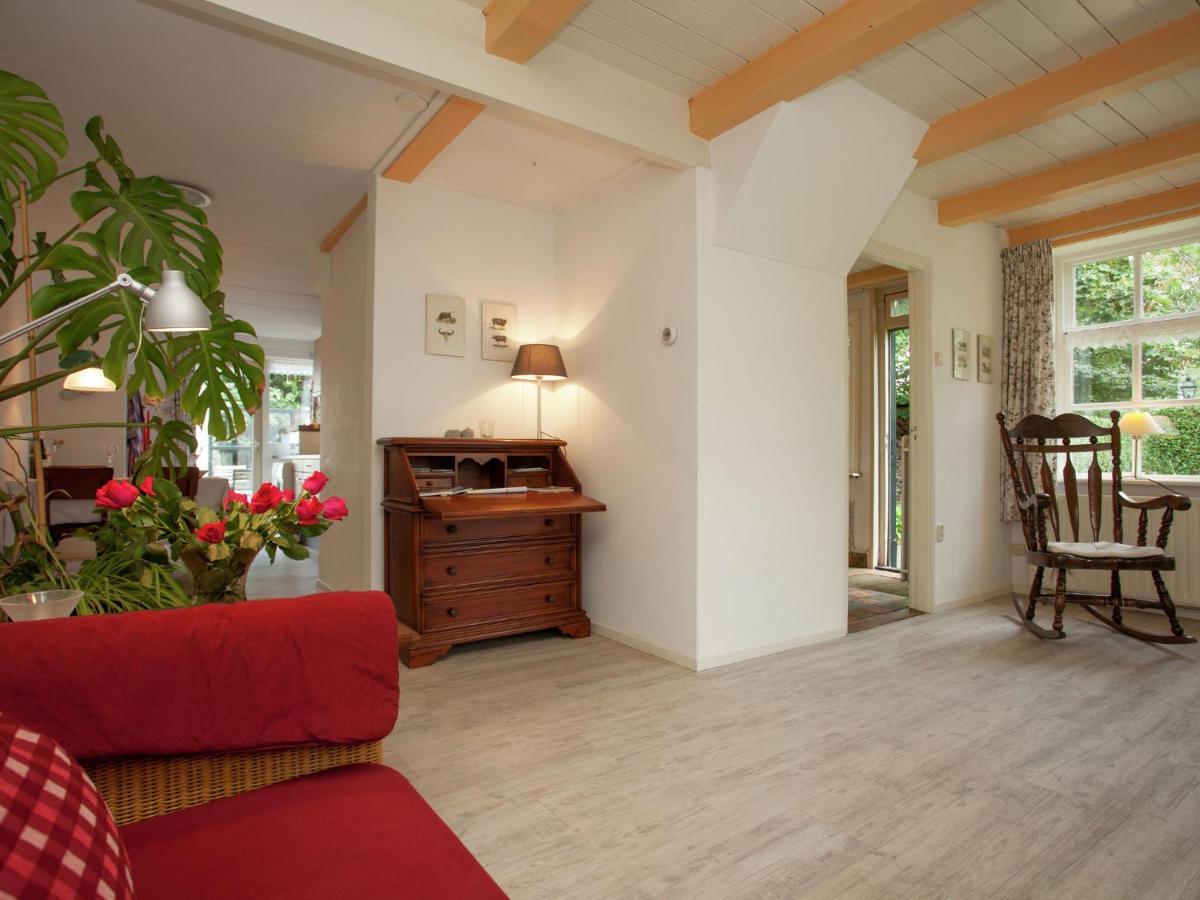 Fairytale Cottage In Nes Friesland With Garden Exteriör bild