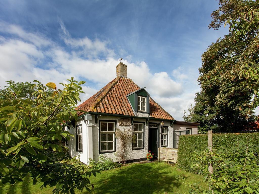 Fairytale Cottage In Nes Friesland With Garden Exteriör bild